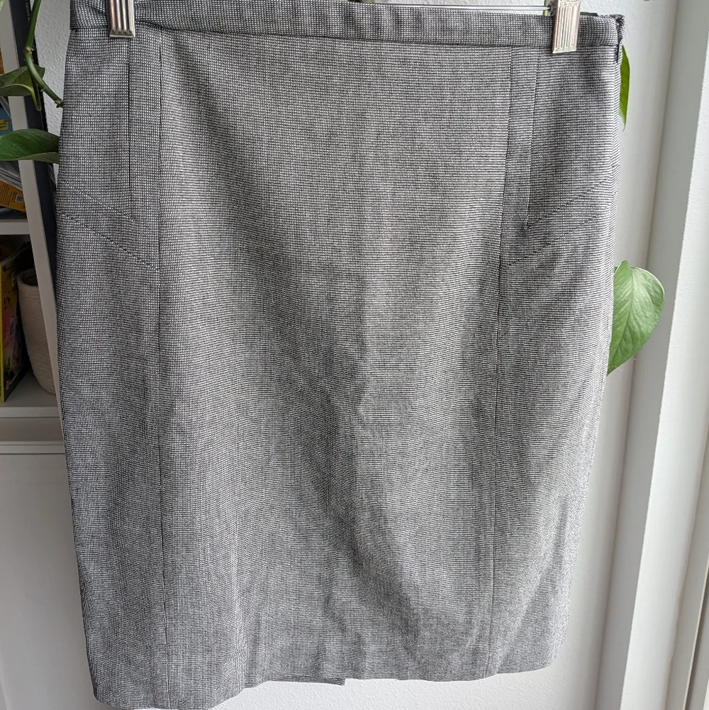 Express Design Studio Grey Textured Pencil Skirt - Size 4 - Y2K Office Chic